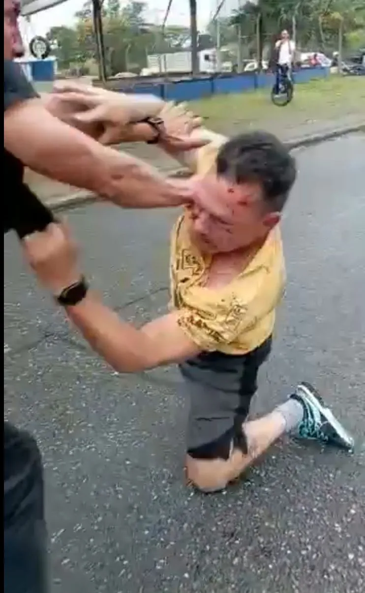pelea entre conductores en Cali