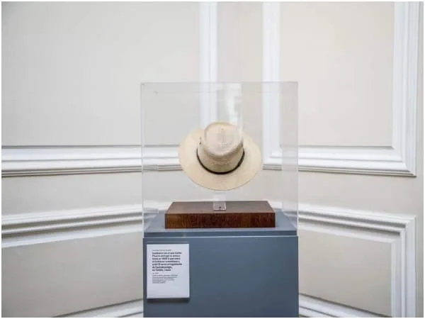 El sombrero de Carlos Pizarro no es declarado patrimonio cultural, aclara el Ministerio de Cultura