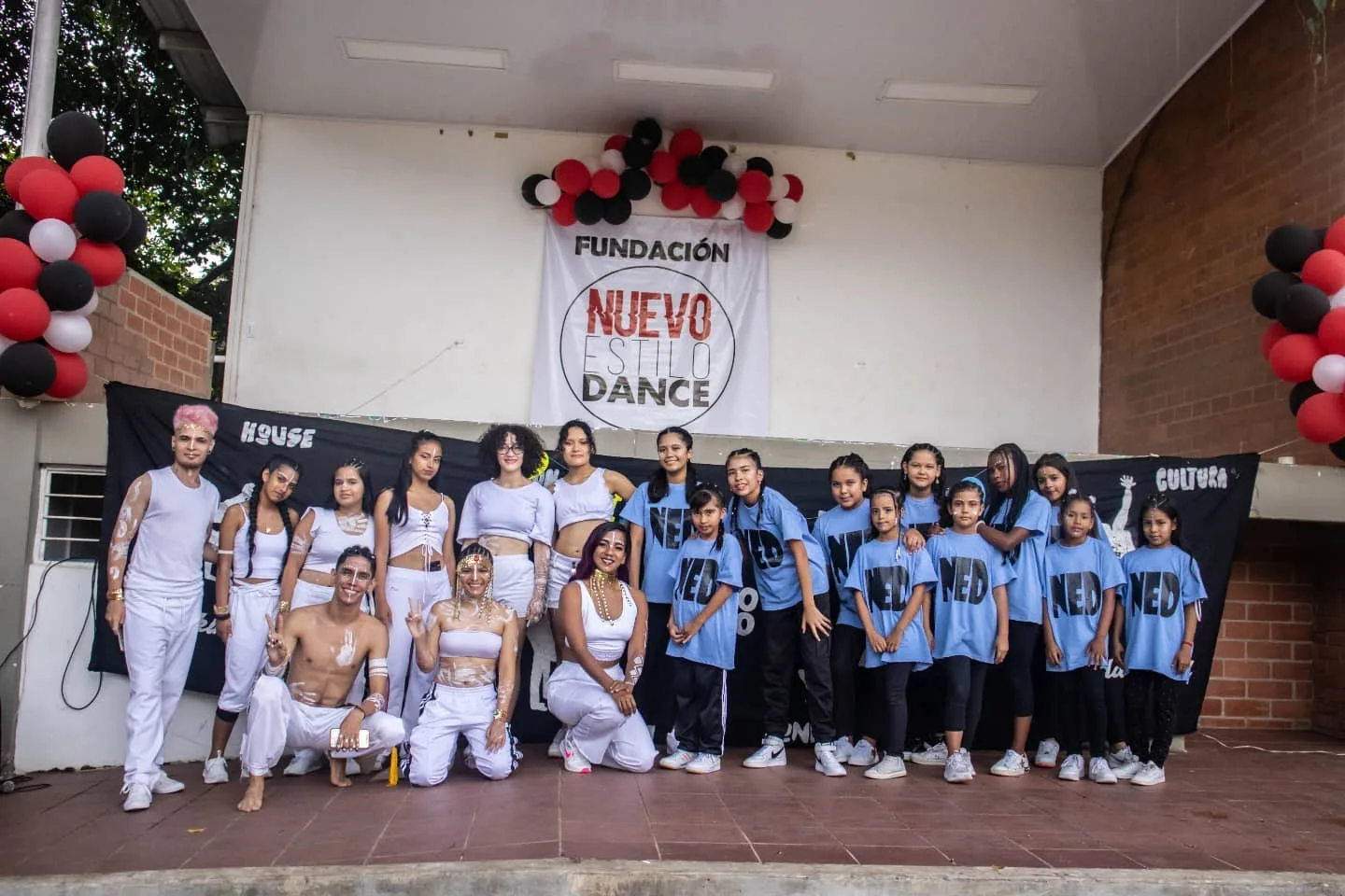 Nuevo Estilo Dance en la Comuna 20 Cali Siloé baile