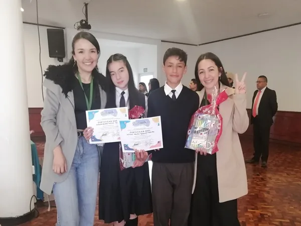 David y Xiomara los semilleristas de Tecnoacademia Túquerres se ganaron el proyecto Sembrando Ciencia 2.0 en Pasto