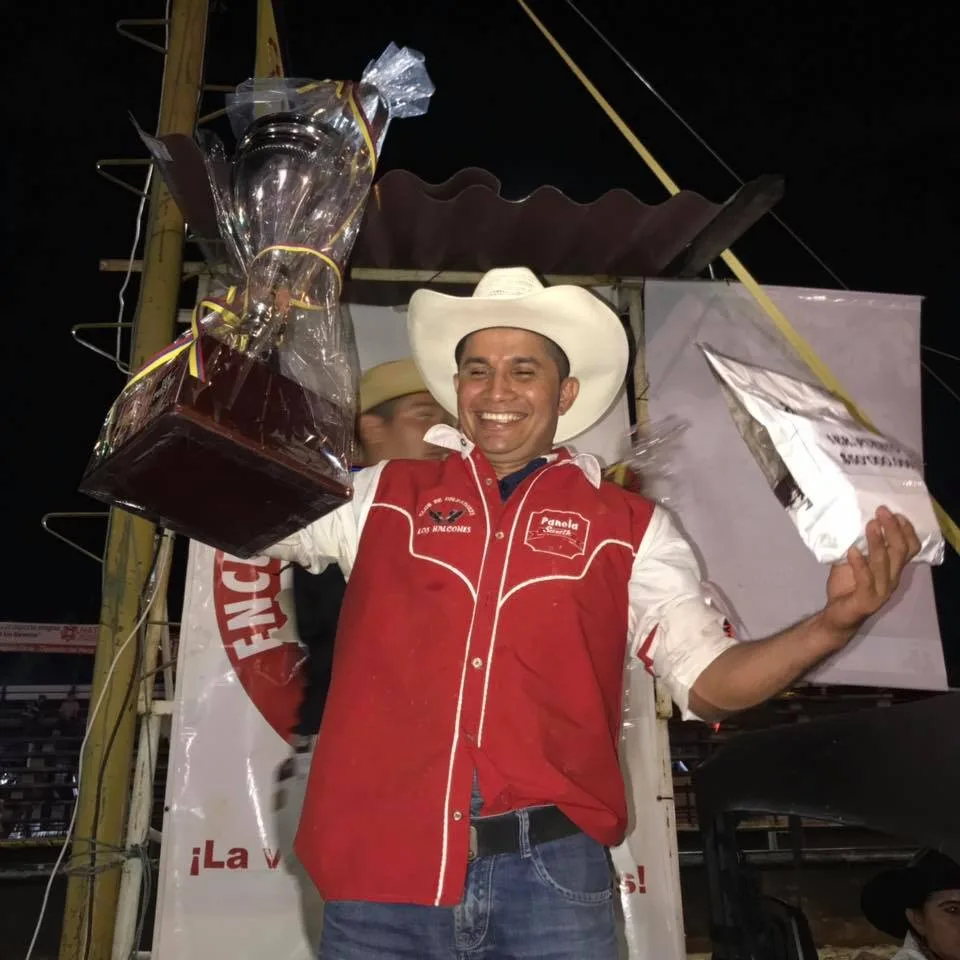 saúl y coleo