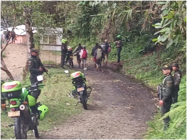 Continúan los operativos en los Farallones de Cali: Autoridades retiraron a 19 mineros ilegales
