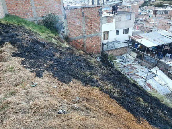 Incendios siguen ‘ahogando’ a Pasto, ahora ocurrió en el oriente de la ciudad