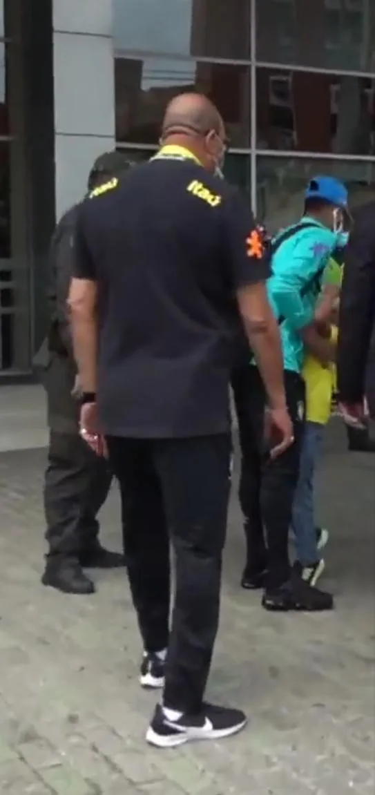 el gesto de Neymar con un niño en Barranquilla