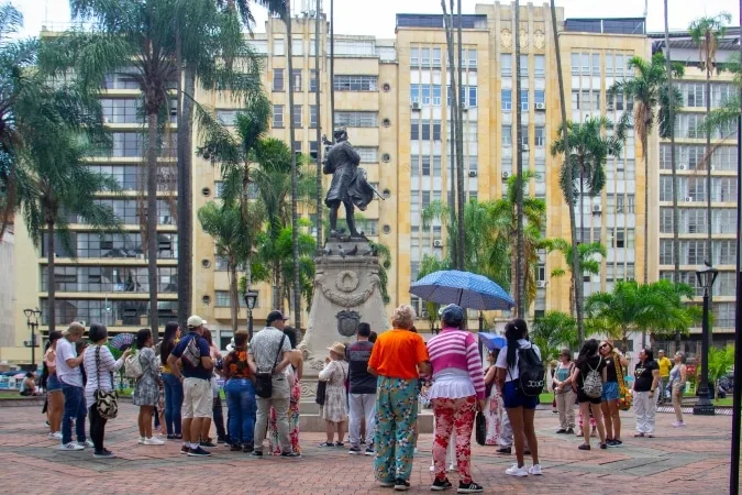 La Plaza de Cayzedo de Cali está abierta al público de nuevo luego de más de 10 meses.