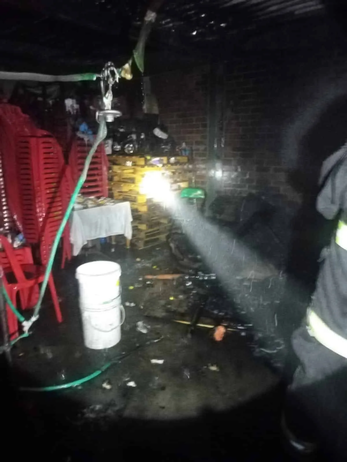 Incendio en un local del mercado Potrerillo de Pasto