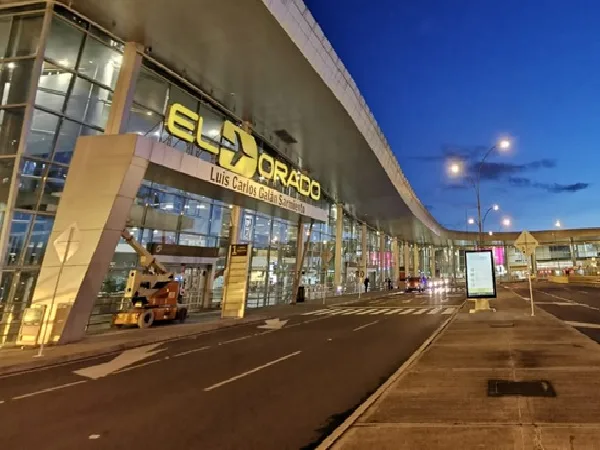 Otro menor africano fue abandonado en el aeropuerto El Dorado de Bogotá.