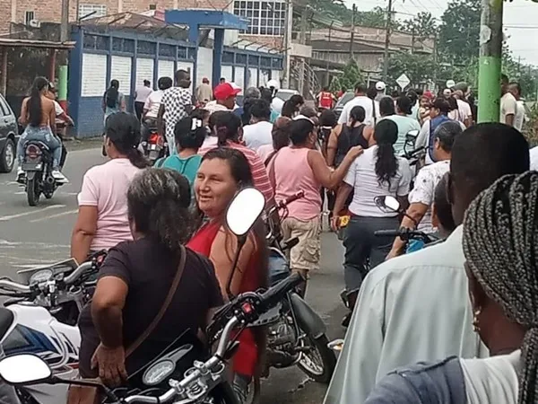 Otra vez bloquearon la vía al mar esta vez por incumplimientos del Gobierno