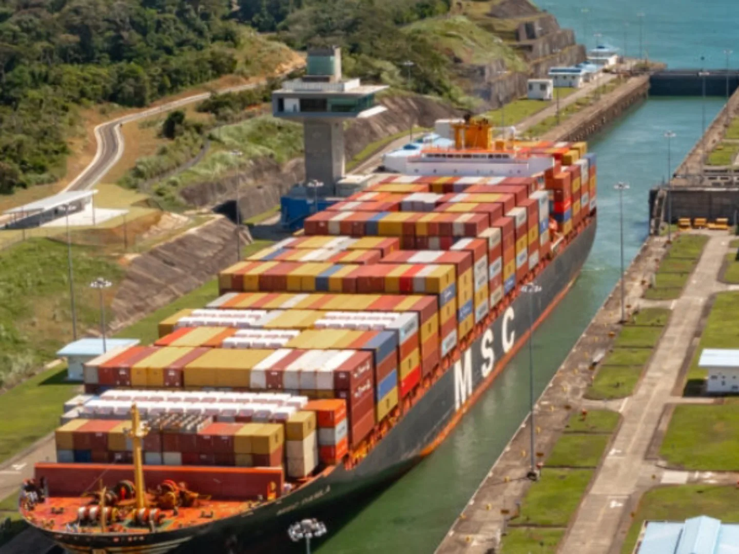 El Canal de Panamá esta funcionando con normalidad, pero enfrenta una gran demanda de buques