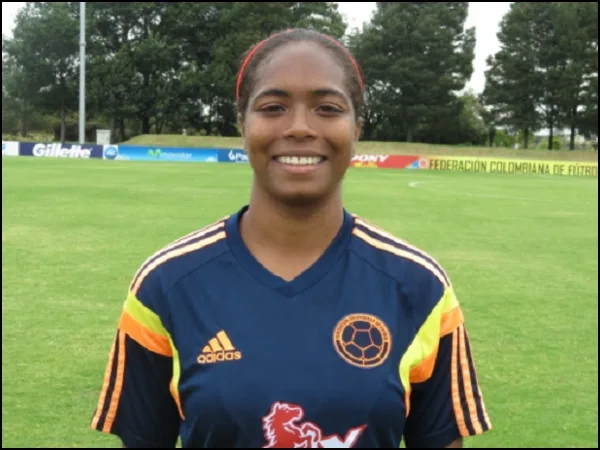 Laura Cosme, exfutbolista de la Selección Colombia sigue sin saber de su moto, la robaron hace días en Los Cámbulos