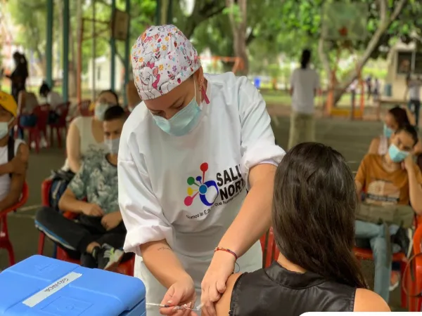 Cali necesita 70 mil vacunas, hoy llegaron 24.570 pero no serán para todos los grupos poblacionales