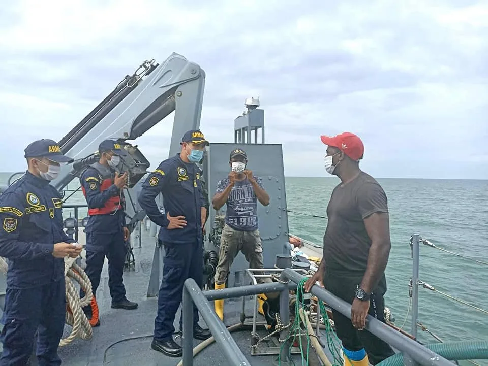 Rescataron a pescadores