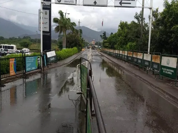 Al igual que con Ecuador, Colombia decidió abrir la frontera con Venezuela pero ese país dijo que no