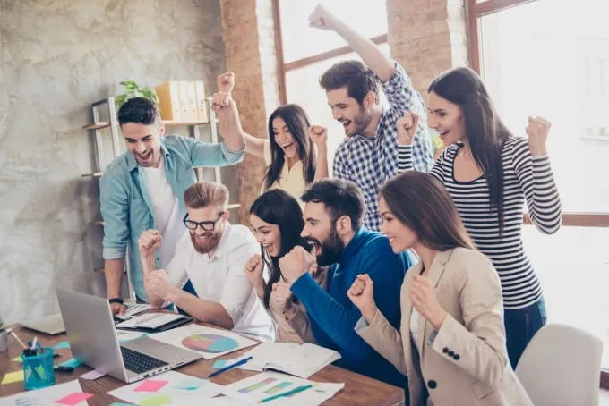 Claves que ayudan a tener felicidad y bienestar en el trabajo