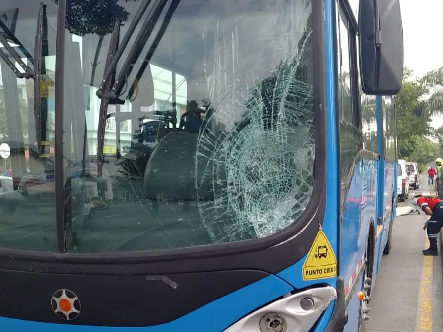 carril exclusivo del MIO accidente Cali