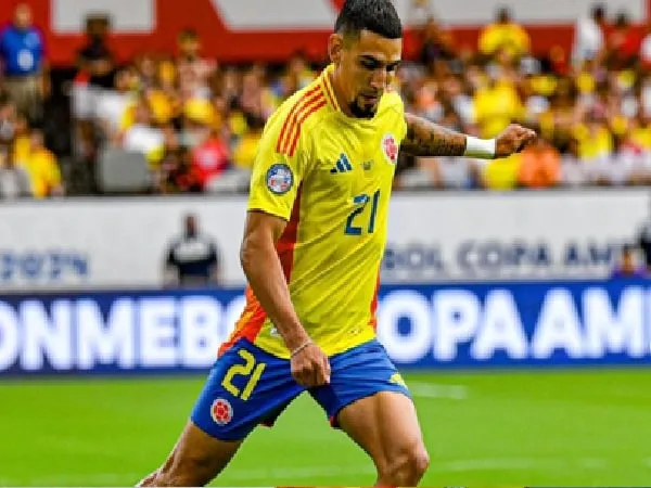 Daniel Muñoz, futbolista de la Selección Colombia.
