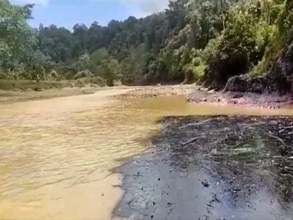 Emergencia por derrame de crudo se agrava, hay 4000 familias afectadas