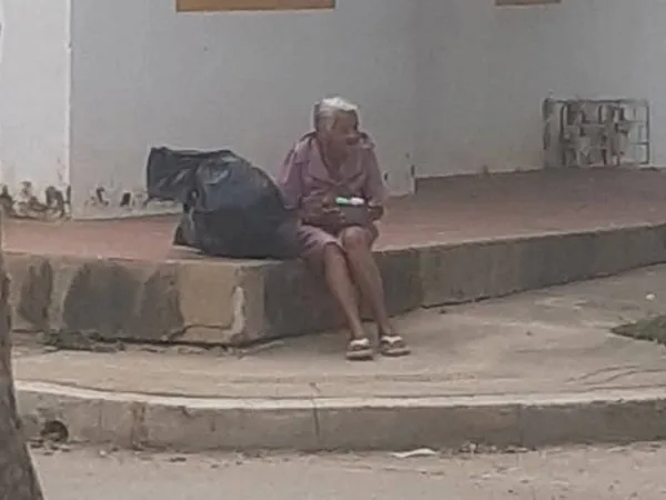 Abuela de 100 años trabaja en Montería a su edad.