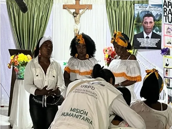 “Por fin estas aquí”, tras 11 años de búsqueda Herminia halló el cadáver de su hijo en Tumaco
