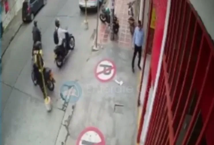 ladrones en moto Cali