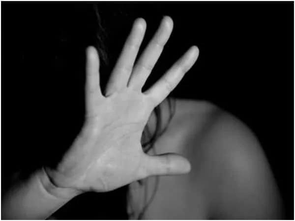 Feminicidio en Antioquia: una joven venezolana de 19 años fue brutalmente asesinada por su expareja en un acto de desesperación