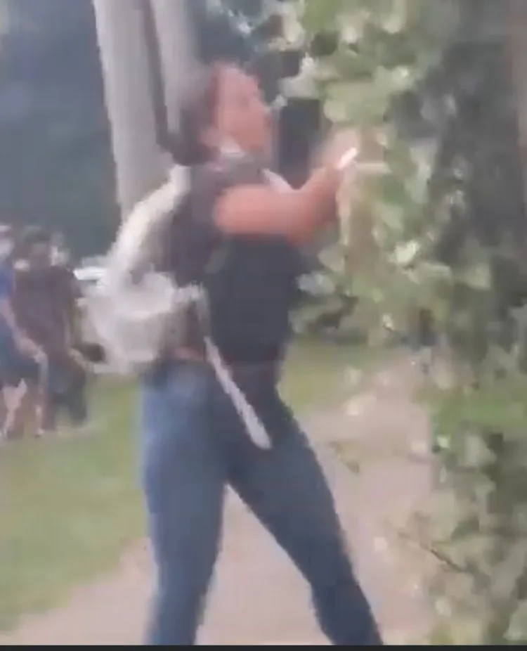 hombre golpeado en la calle en Cali infidelidad