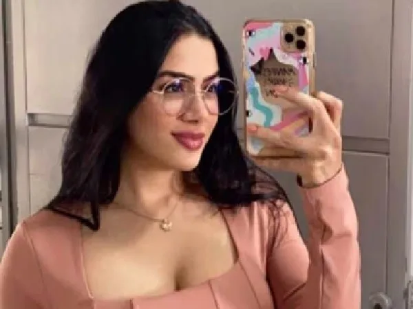Angie Amado Cárdenas, joven hospitalizada en Bucaramanga.
