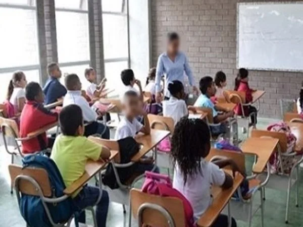 Expertos señalan que el uso reiterativo de celulares, no solo genera déficit de atención, sino también ansiedad y adicciones, por ello piden que no se usen en clase