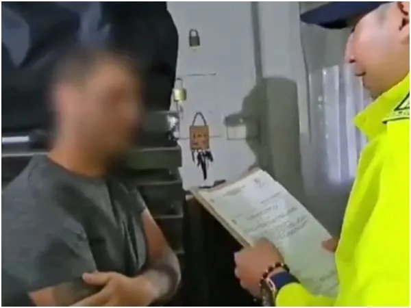 Detienen a influencer en redada nacional contra el abuso a menores en Colombia