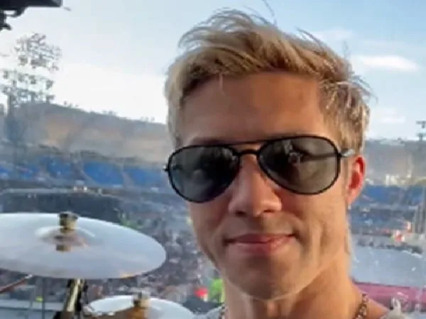 Brendan Buckley, baterista de Shakira.