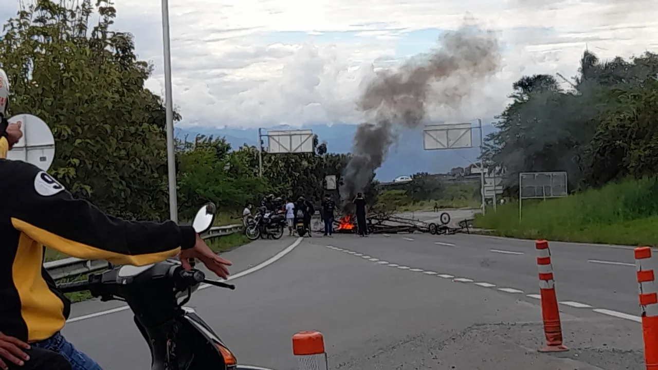 Tuluá bloqueo disparos