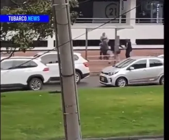 Lo siguieron desde la casa de cambio y delante de todos lo robaron: 11 mil dólares le quitaron en Bogotá