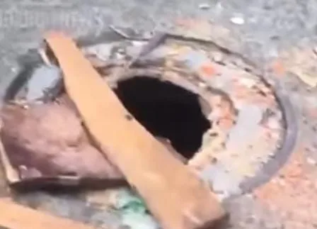 Alcantarillas destapadas el riesgo otro riesgo en las calles de Cali, en Barranquilla ya murió una joven por una alcantarilla destapada