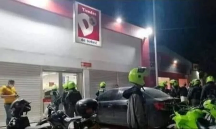 Ataque a disparos a tiendas de cadena en Tuluá, Valle.