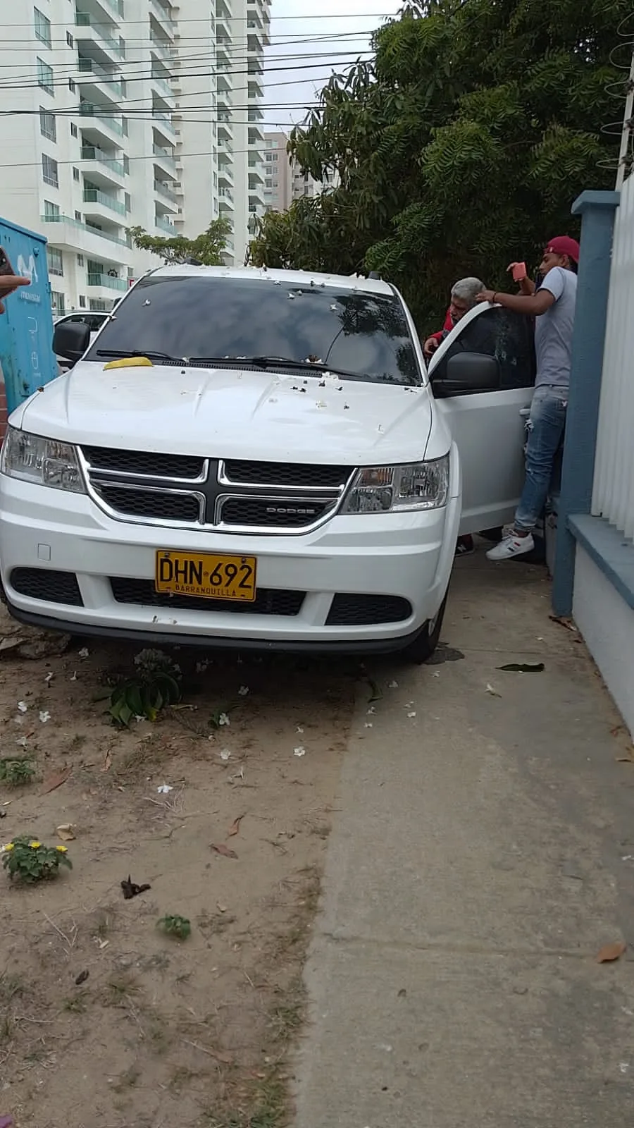 Otro atentado a un conductor de una camioneta en Barranquilla, se trata de un exparamilitar de la AUC