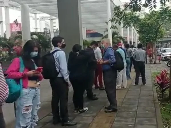 dosis de vacunas y pruebas en Cali