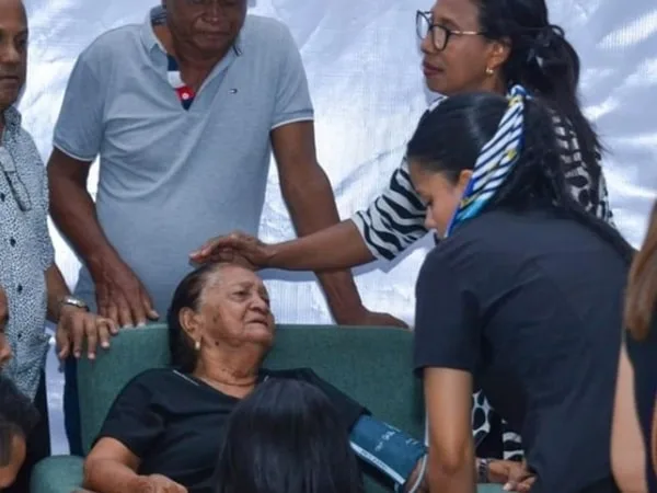 Días antes de su muerte, el cantautor Omar Geles, publicó un emotivo video en redes sociales en el que le dedicó una canción a su madre, Hilda Suárez