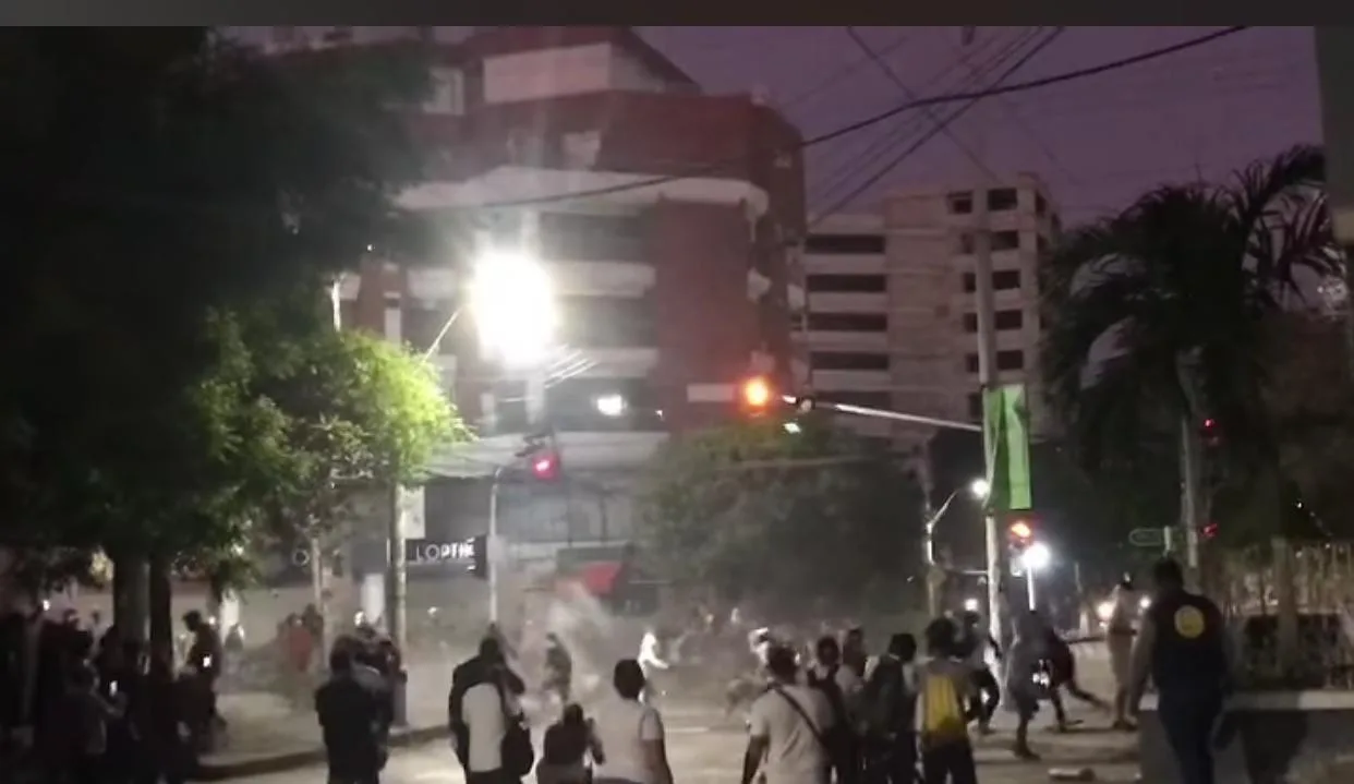 América