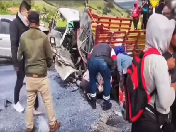 Cristian y Lucas: fueron dos las personas que murieron en el accidente en vía a Catambuco