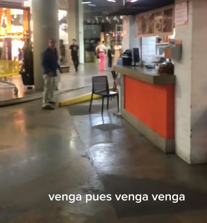 a una pareja en