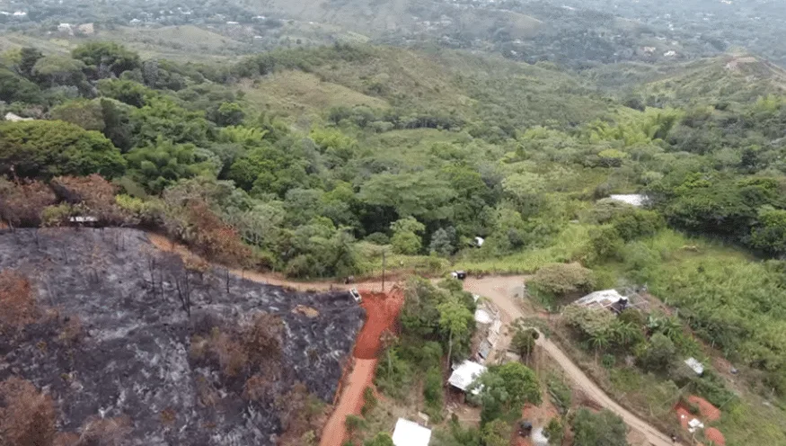 Comunidad del corregimiento La Buitrera, declararon "emergencia ambiental" ante intentos de invasión e incendios registrados
