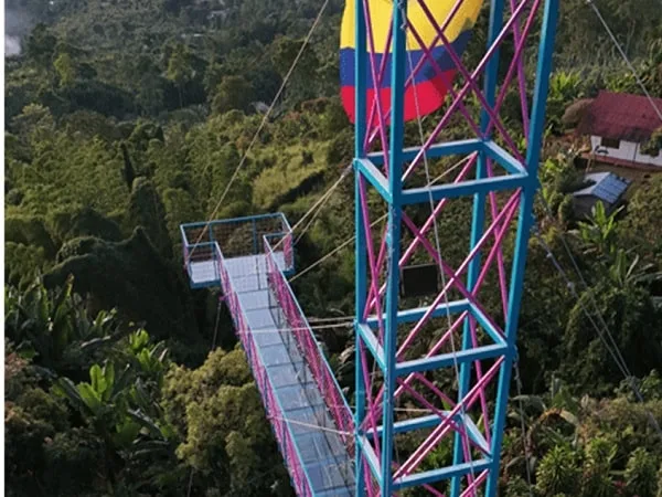Puente de Cristal en Viotá, Cundinamarca.