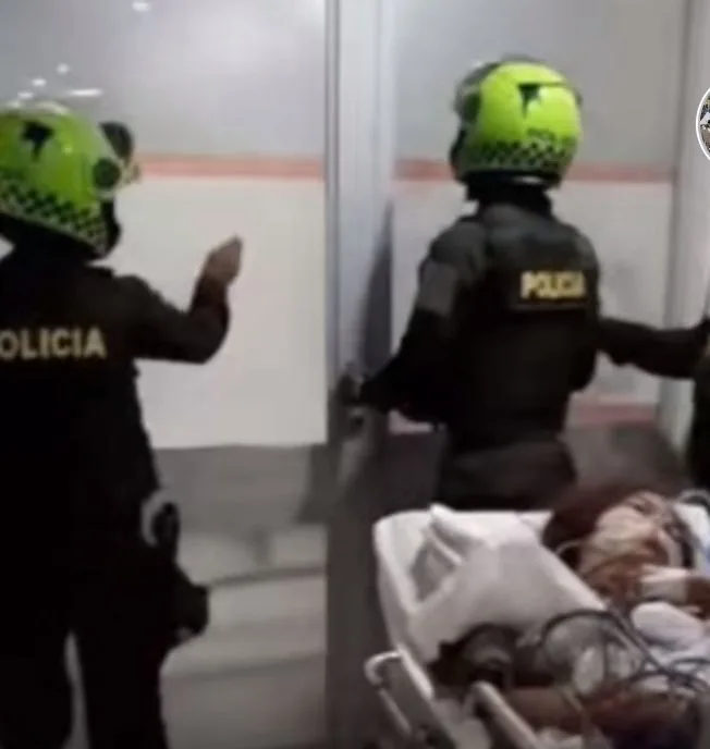 "Se está muriendo": Una doctora y la policía tuvieron que ponerse firmes para que atendieran a una niña, en Apartadó 