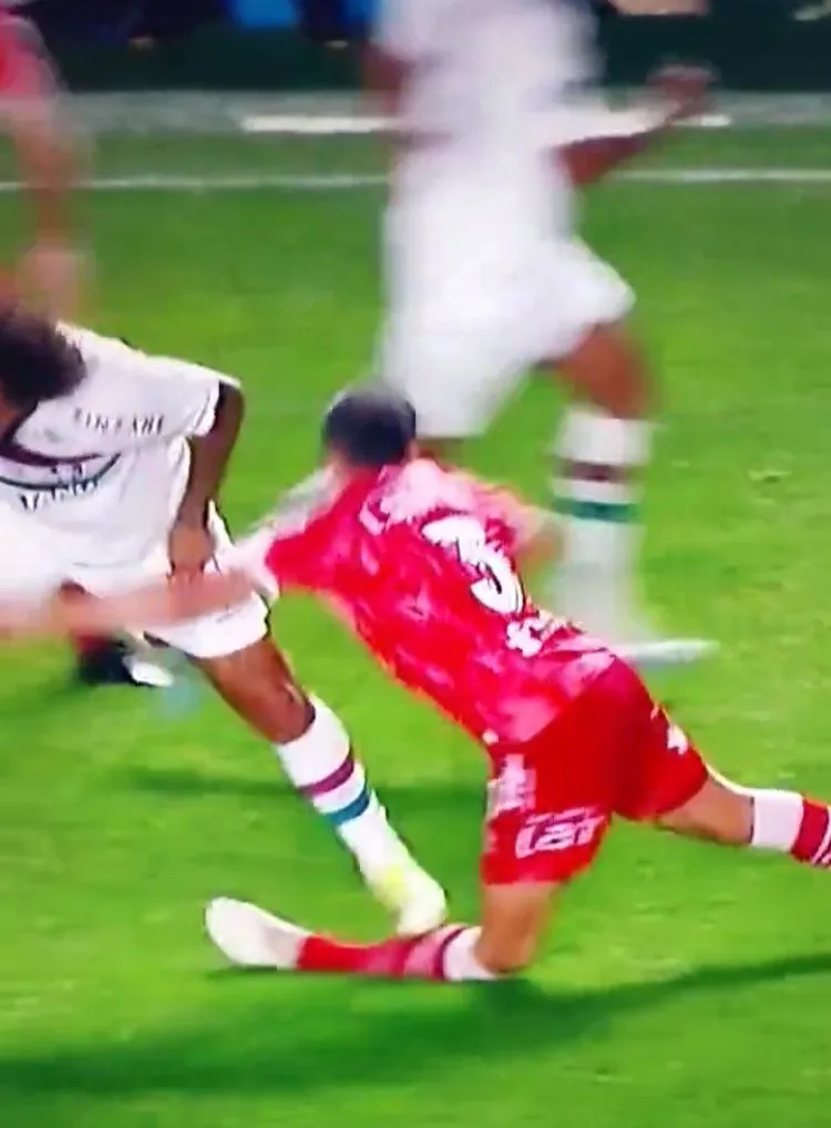Marcelo se disculpó con Luciano Sánchez, le causó luxaxión completa de rodilla