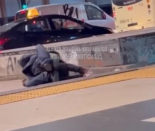Presunto ladrón sometido por la víctima en Chile con una llave "Jiu-jitsu"