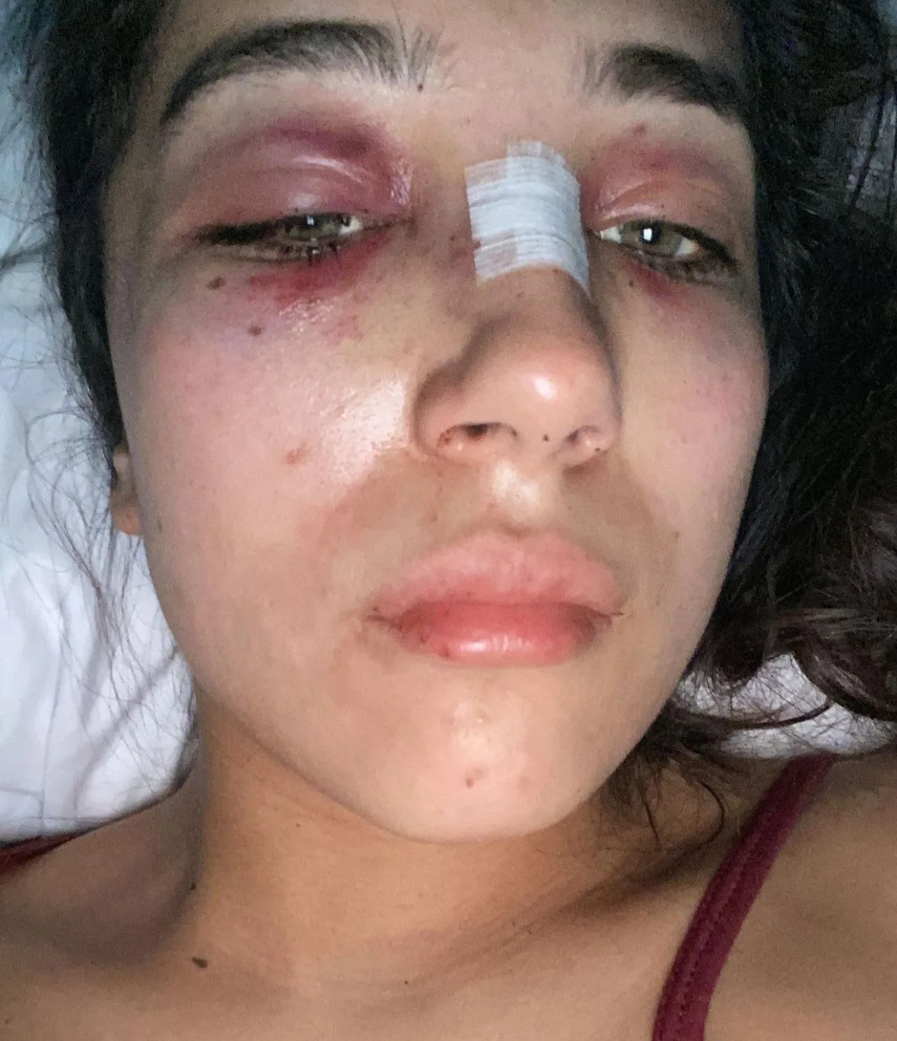 Camilla denuncia agresiones de su expareja Sebastián