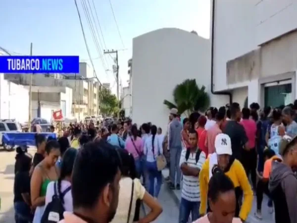 «Es indigno este trato»: Largas filas en las principales ciudades del país por la Renta Ciudadana