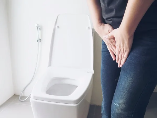 Incontinencia urinaria es más común en las mujeres