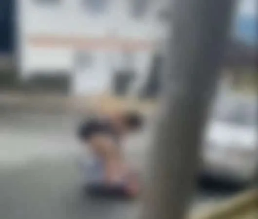 Brutal agresión a una menor frente a un colegio en Santa Rosa de Cabal.