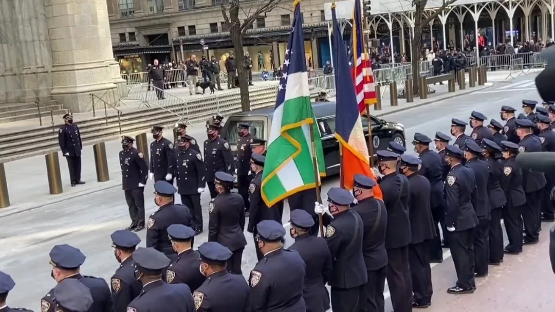 policías en New York funeral Catedral San Patricio